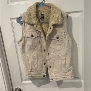 GAP Cream Sherpa-Lined Vest